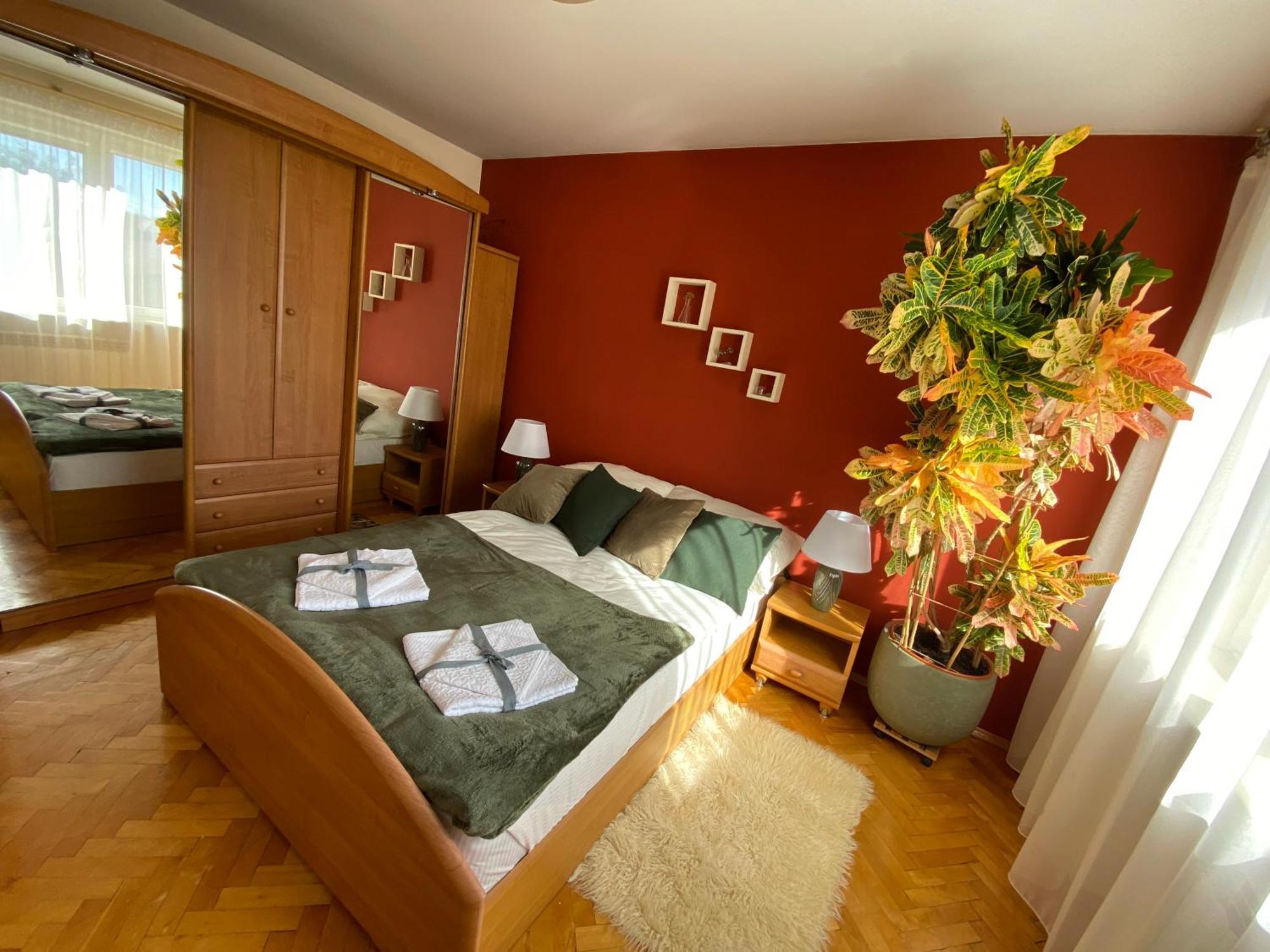 Przytulny Dom Pod Jabloniami Przy Targach Kielce Villa Exterior photo